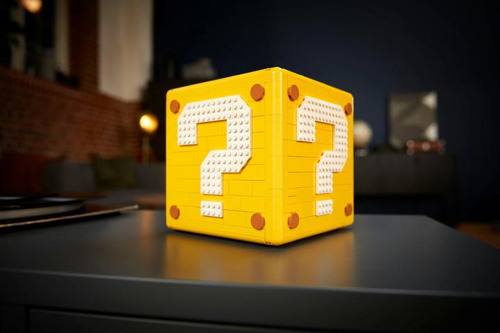 Actual product image LEGO Question Mark Block from Super Mario 64 (71395, LEGO Rare Sets, LEGO Super Mario)
