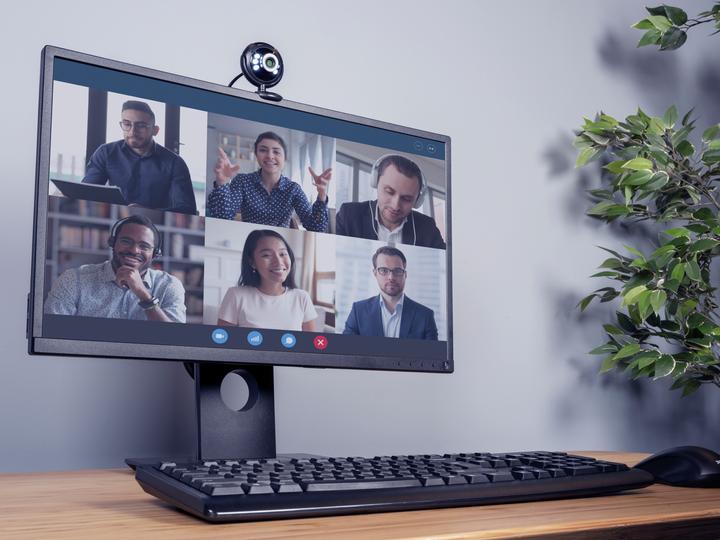 Actual product image Trust Spotlight Pro (0.30 Mpx)
