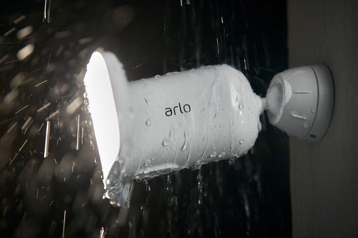 Actual product image Arlo Pro 3 Floodlight camera, white (2560 x 1440 Pixels)