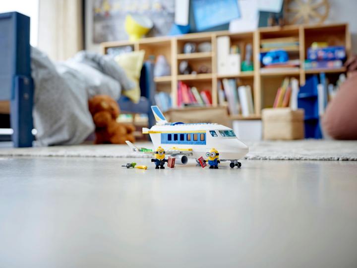 Actual product image LEGO Airplane (75547, LEGO Minions)