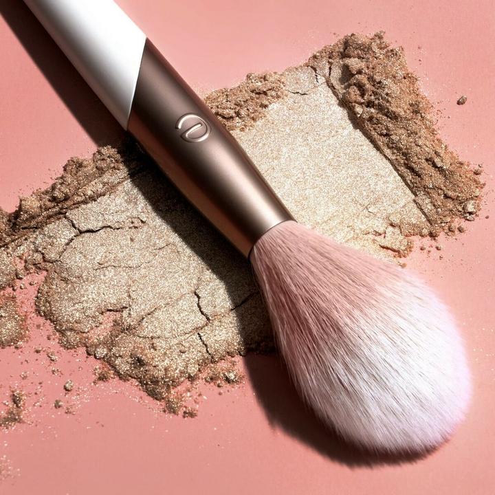 Actual product image EcoTools Luxe Collection Soft Hilight Brush (Highlighter)