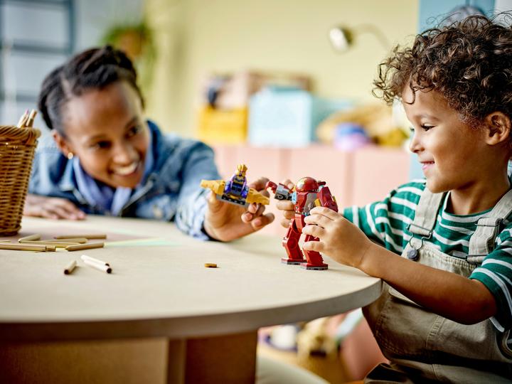 Produktbild LEGO Iron Man Hulkbuster vs. Thanos (76263, LEGO Marvel)