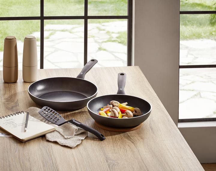 Produktbild WMF PermaDur Inspire Stielpfannen-Set (28 cm, Stielkasserolle, Aluminium)