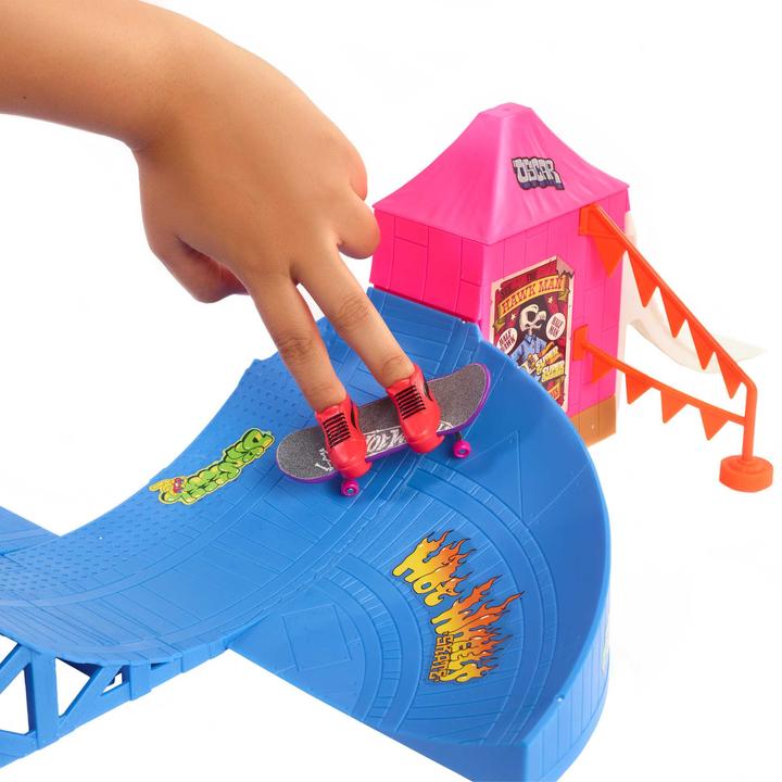 Actual product image Hot Wheels Skate™ Amusement Park Skate Set, playset