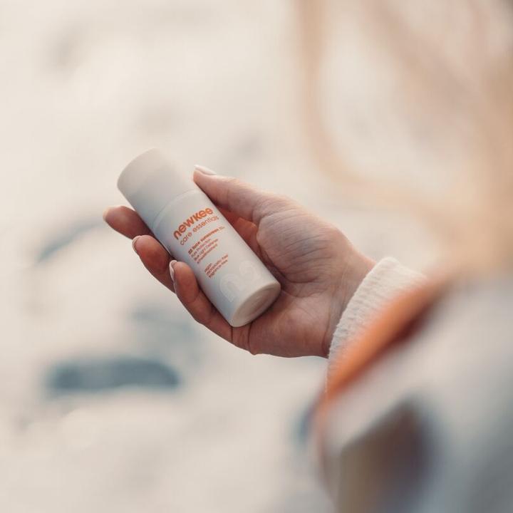 Immagine prodotto Kübler Sport newkee® 12-teiliges Thekendisplay SUN (Spray solare, SPF 50+, 1800 g)