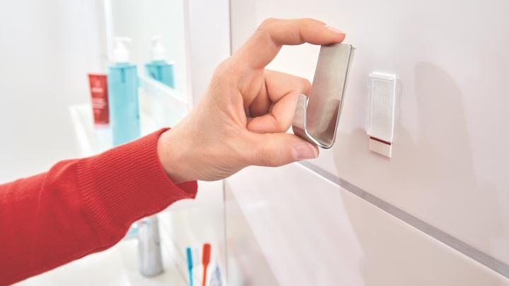 Actual product image tesa Powerstrips Hooks LARGE Metal