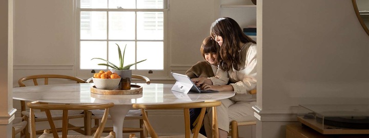 Produktbild Microsoft Surface Go 2 (10.50", Intel Core M3-8100Y, 8 GB, 128 GB)