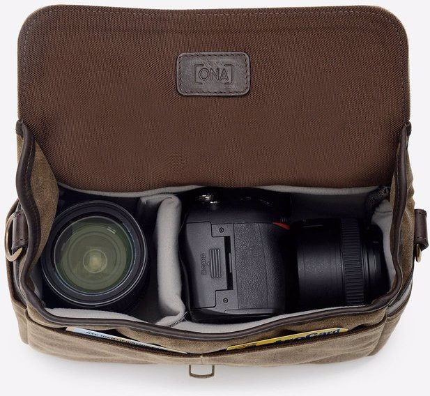 Produktbild ONA Bowery Field Tan (Kamera Schultertasche, 3.83 l)