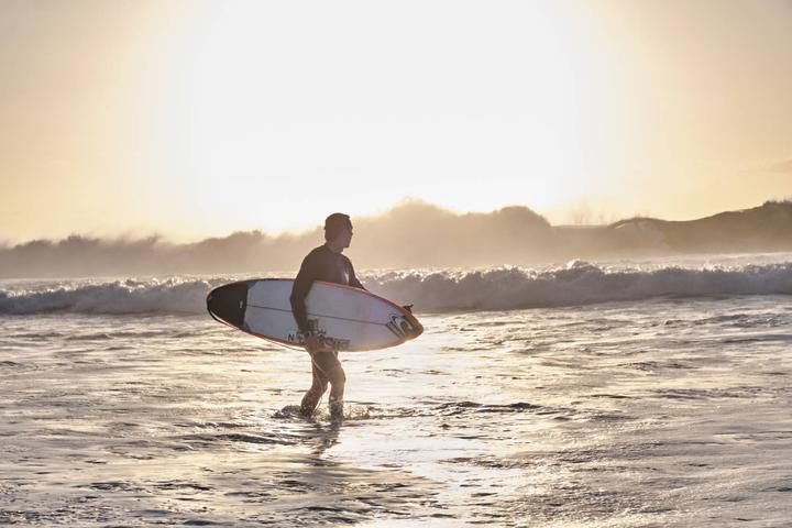 Produktbild Garmin Instinct Solar Surf (45 mm)