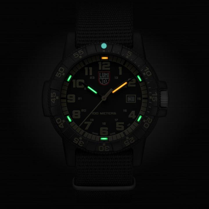 Produktbild Luminox Leatherback Sea Turtle Giant 0320 Series (Swiss Made, Analoguhr, 44 mm)