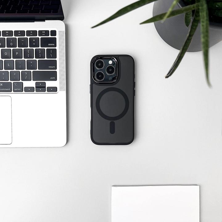 Actual product image Hurtel Fashion Case mit MagSafe für iPhone 16e - Schwarz (Apple iPhone 16e, Apple iPhone 17e)