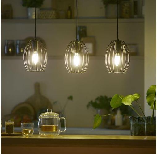 Actual product image Philips Classic Ultra-Efficient Candle (E14, 485 lm, 1x)