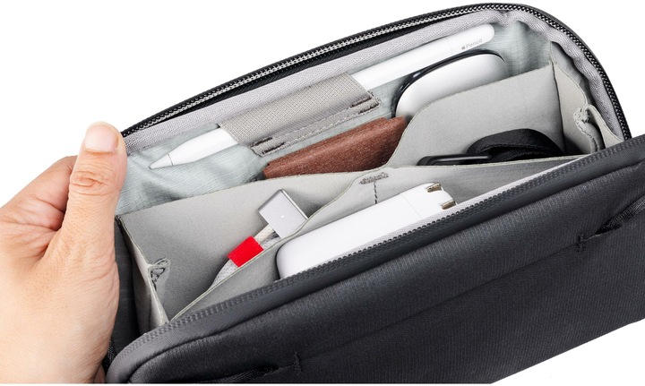 Actual product image Peak Design Tech Pouch Small (Camera accessory bag, 1 l)