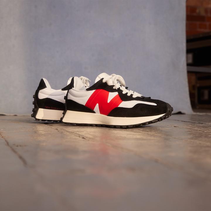 Produktbild New Balance Sneaker "U327 Warped Essentials" schwarz (45)