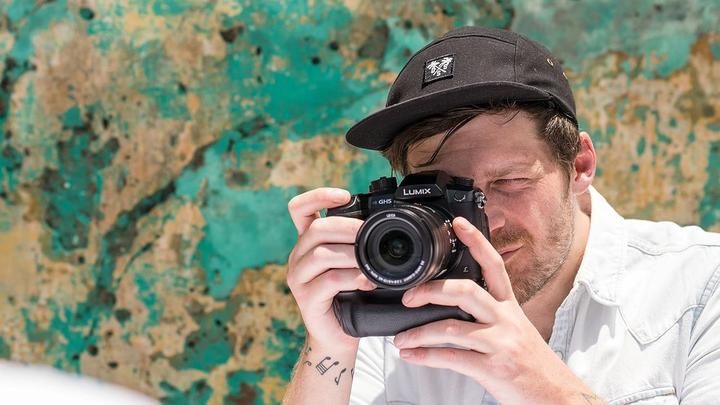 Productafbeelding Panasonic Lumix DMC-GH5 + 12-60mm (12 - 60 mm, 20.30 Mpx)