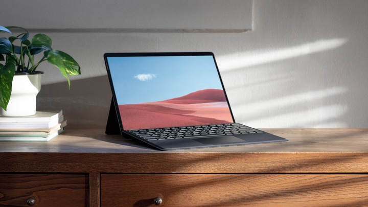 Actual product image Microsoft Surface Pro Keyboard for business (DE, Docking)