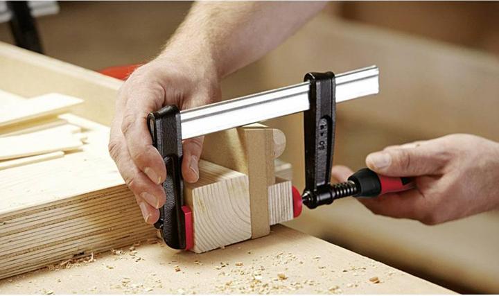 Produktbild Bessey Temperguss-Schraubzwinge mit 2 (250 mm)