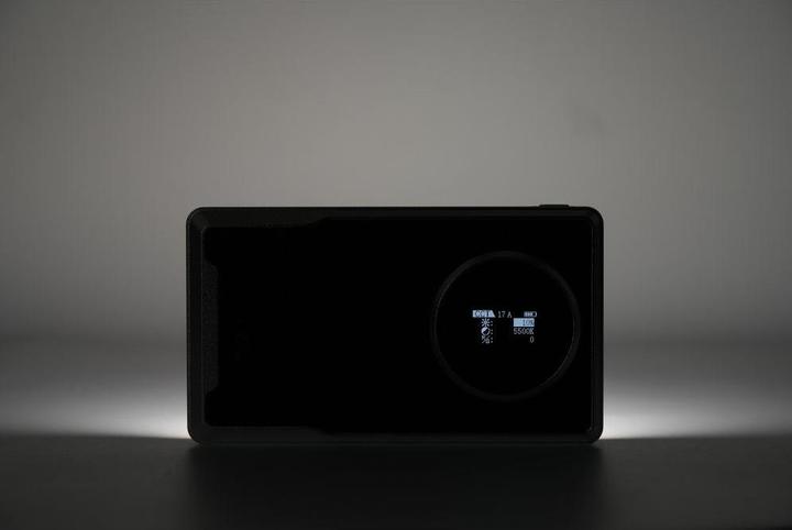 Produktbild Viltrox Retro 12X RGB Pocket LED Light (Videoleuchte)