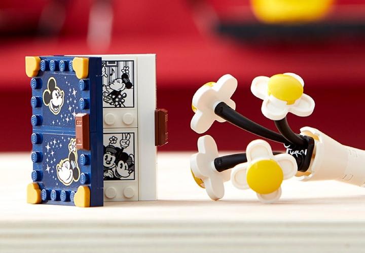 Image du produit LEGO Mickey Mouse et Minnie Mouse (43179, LEGO Disney, LEGO difficiles à trouver)