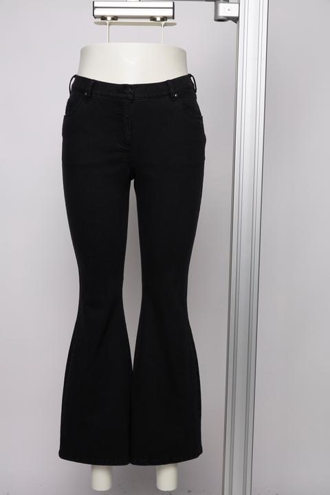 Immagine prodotto Ulla Popken Jeans boot cut modello Marie con taglio della gamba dritto e orlo svasato (50)