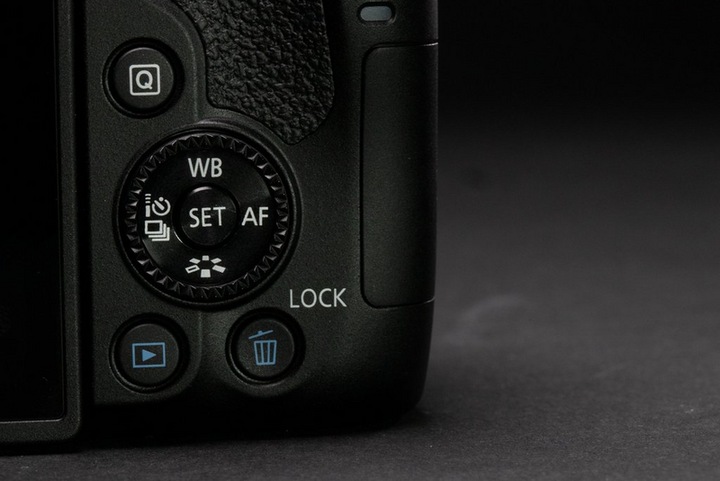 Actual product image Canon EOS 850D (24.20 Mpx, APS-C / DX)