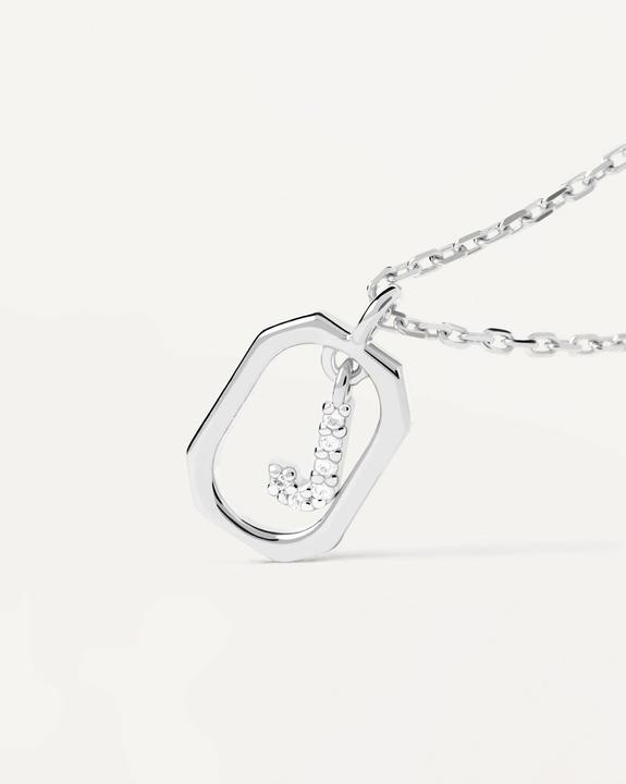 Actual product image Pd Paola PDPAOLA - PÅ¯vabnÃ½ stÅ™ÃbrnÃ½ náhrdelnÃk pÃsmeno "J" LETTERS CO02-521-U (Å™etÃzek. pÅ™ÃvÄ'sek (925 silver, 50 cm)