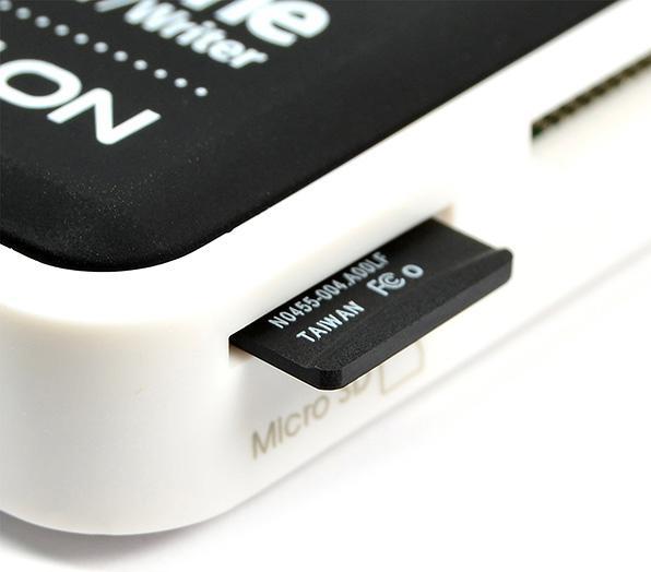 Actual product image Axagon CRE-X1 - CF - CF Type II - MMC - MMC Mobile - MMCmicro - MS Duo - MS PRO - Memory (USB 2.0)