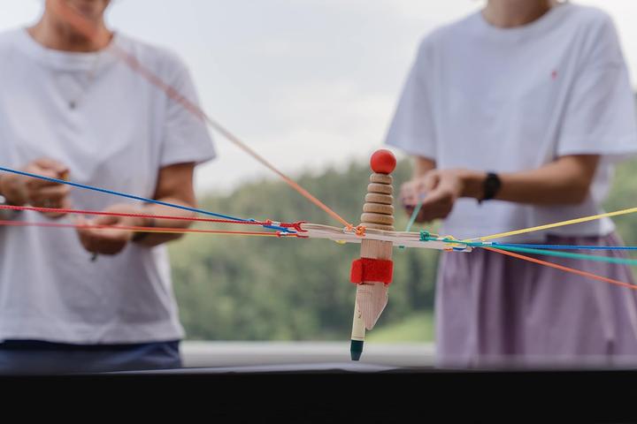 Actual product image Waelderspielzeug Team Game String Puller