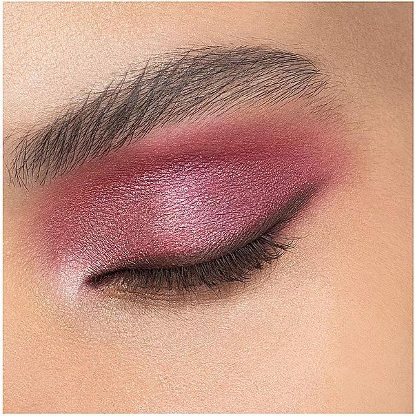 Image du produit Dior 5 Couleurs Couture - Ombre à paupières édition limitée 879 Rouge Trafalgar (879 Rouge Trafalgar)