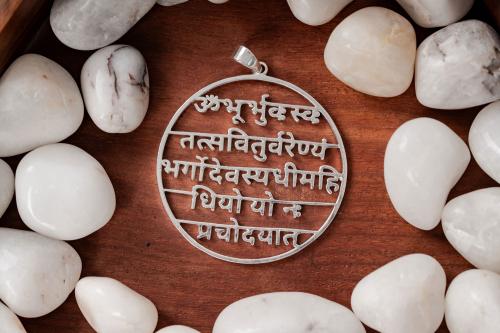 Berk Amulett „Gayatri Mantra“