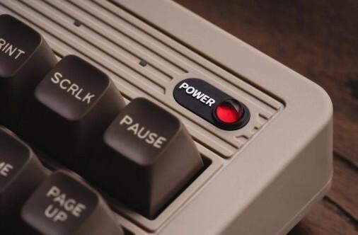 Produktbild 8bitdo Mechanical Keyboard - C64 Ed. ISO (UK) (Eng. Int.)