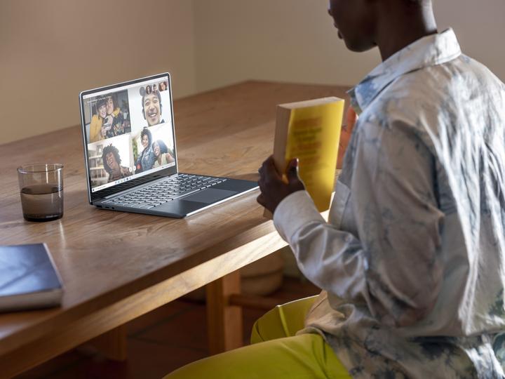 Image du produit Microsoft Surface Laptop Go (12.40", Intel Core i5-1035G1, 4 Go, 64 Go, DE)