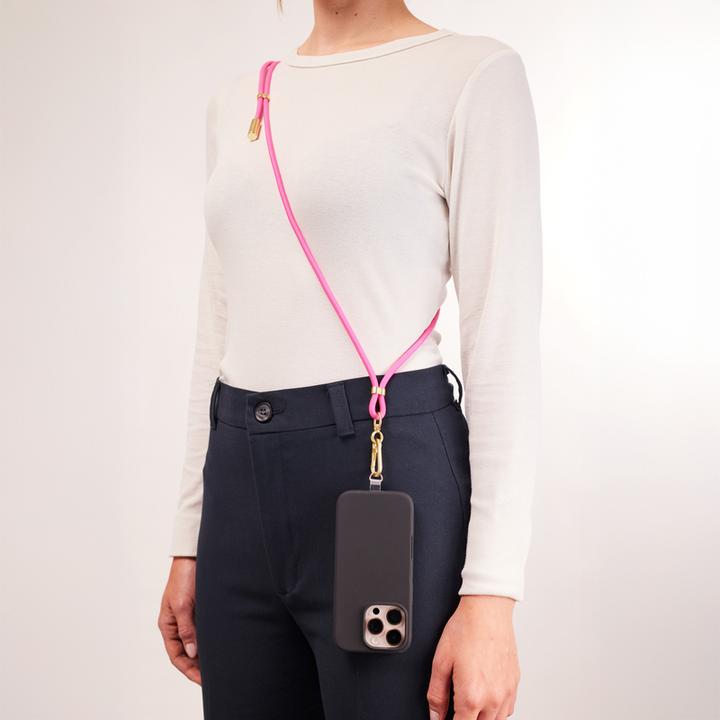 Produktbild Intenso Handykette als Lade- + Datenkabel USB-C bis 1,65m neon pink (1.65 m, USB 2.0, 60 W)