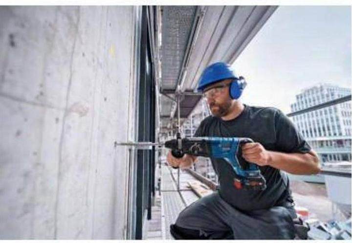Produktbild Bosch Professional Akku-Bohrhammer mit SDS plus GBH 18V-28 DC mit 1 Zus.Handgr., Tiefenanschlag