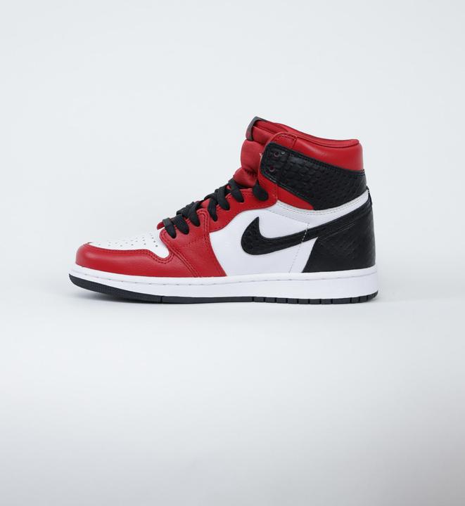 Image du produit Nike Chaussures Air Jordan 1 High OG (37.5)