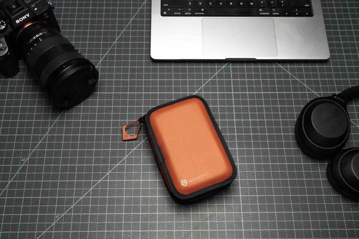 Actual product image Wandrd Memory Card Case, Uyuni Purple (Camera case, 0.70 l)