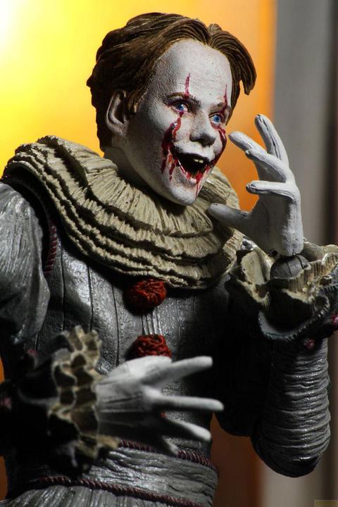 Actual product image Neca Stephen King's It 2: Ultimate Pennywise