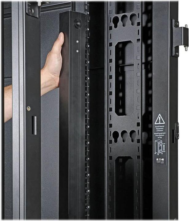 Immagine prodotto Eaton SmartRack Premium 42U Armadio rack per server sicuro a profondità standard (42 HE, Rack da 19 pollici)