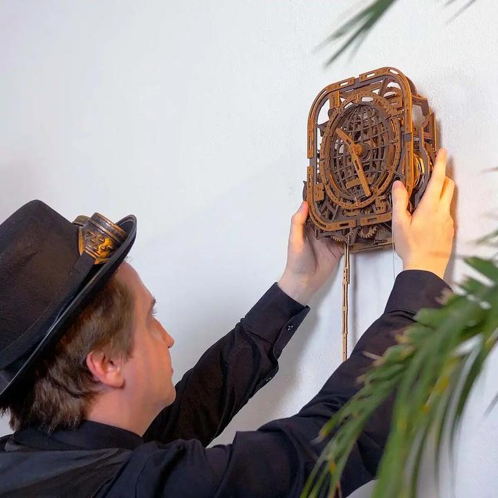 Produktbild WoodenCity Gear Globe Wall Clock