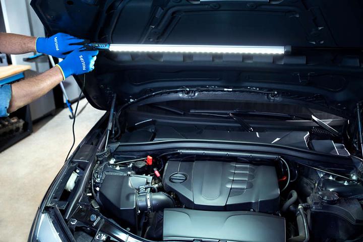 Produktbild Philips LED-Motorraumleuchte CBH51 (1200 lm)