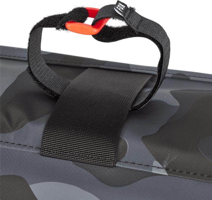 Actual product image Fox Tailgate 23 Small Blk Cam Os