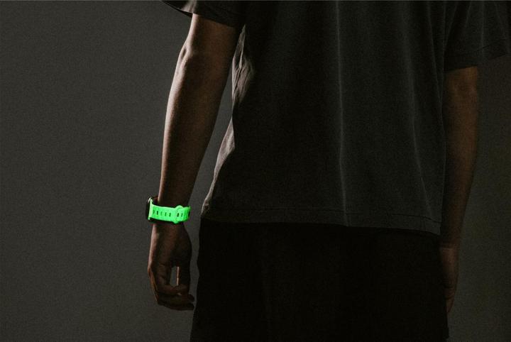 Produktbild Nomad Sport Band 38/40/41 Glow (Kunststoff)