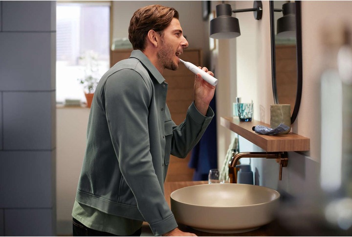 Actual product image Philips Sonicare Series 5500 (Sonic toothbrush)