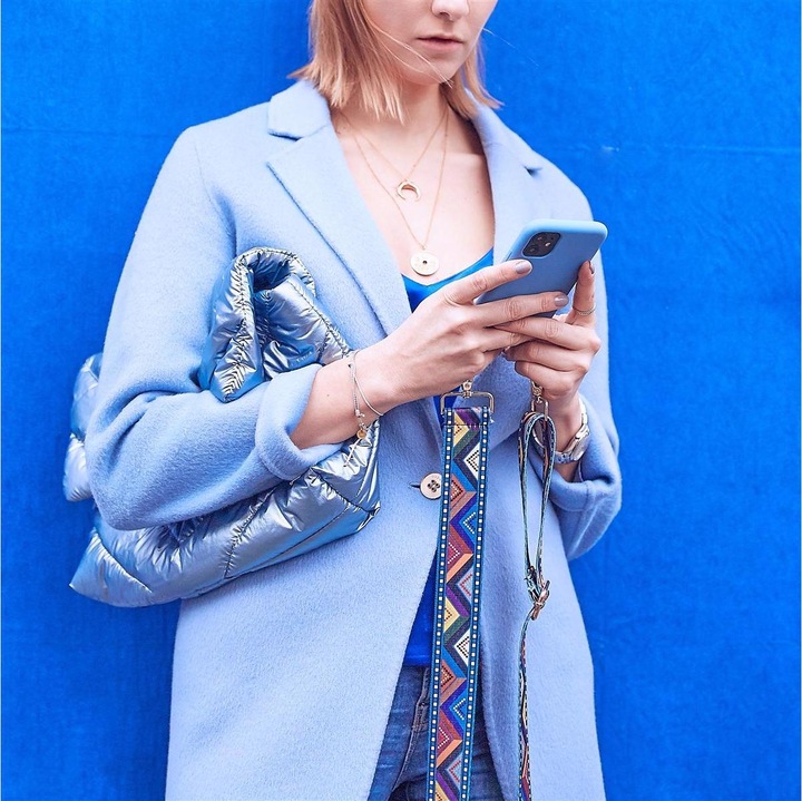 Produktbild Iphoria Necklace Case iPhone 11 Pro Max Soft Touch simple Blue