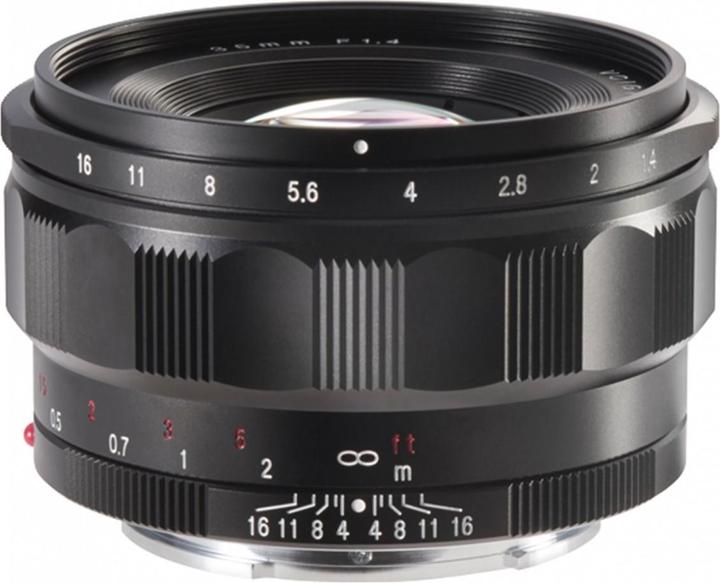 Voigtländer Nokton 35mm f/1.4 (Sony E, Full frame)