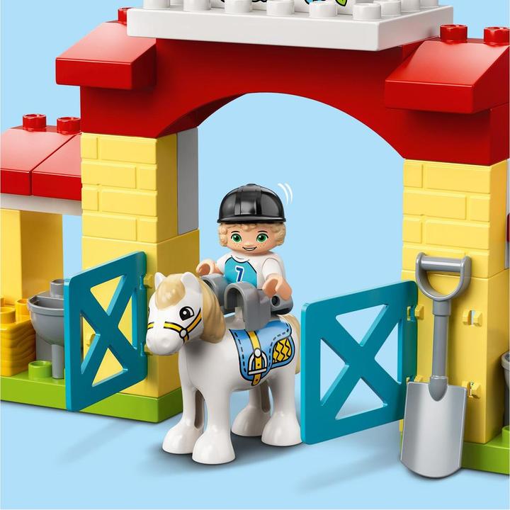 Actual product image LEGO Horse stable and pony care (10951)