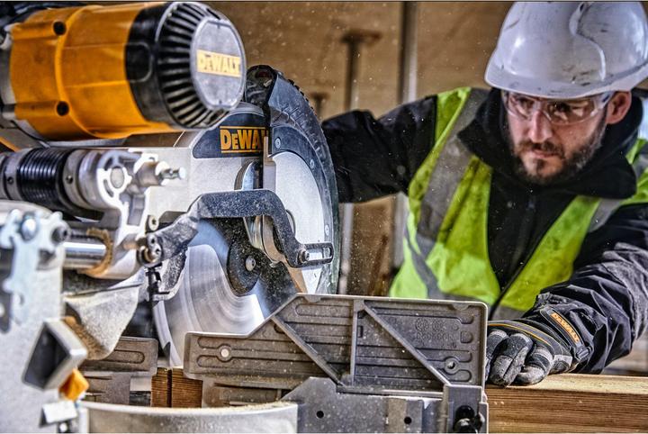 Actual product image DeWalt DWS780-QS Panel saw