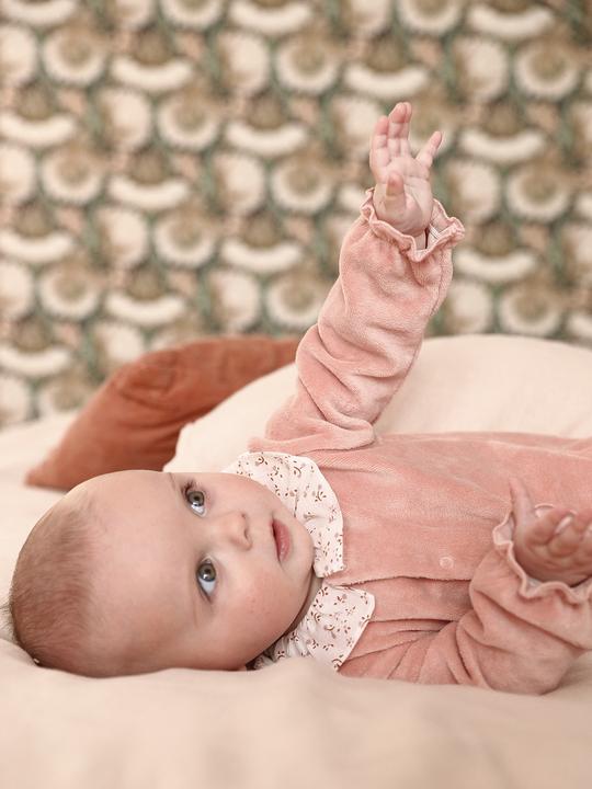 Produktbild Vertbaudet Mädchen Baby Samtstrampler mit breitem Kragen (68)