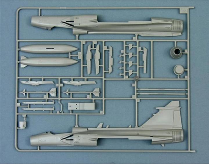 Actual product image Italeri JAS 39A Gripen 1:48