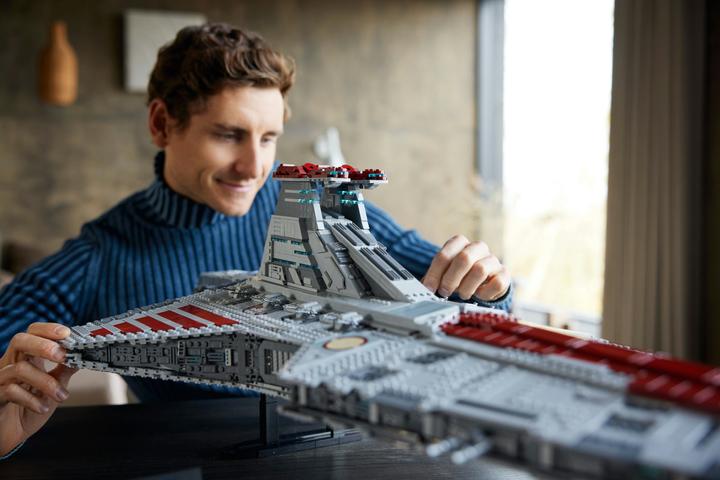 Productafbeelding LEGO Star Wars UCS Venator-klasse Republikeinse Aanvalskruiser (75367, LEGO Star Wars, LEGO Zeldzame Sets)